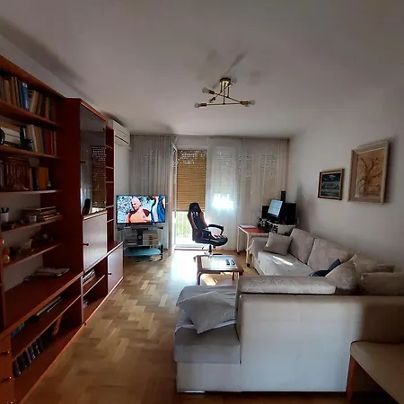 Apartment Jela